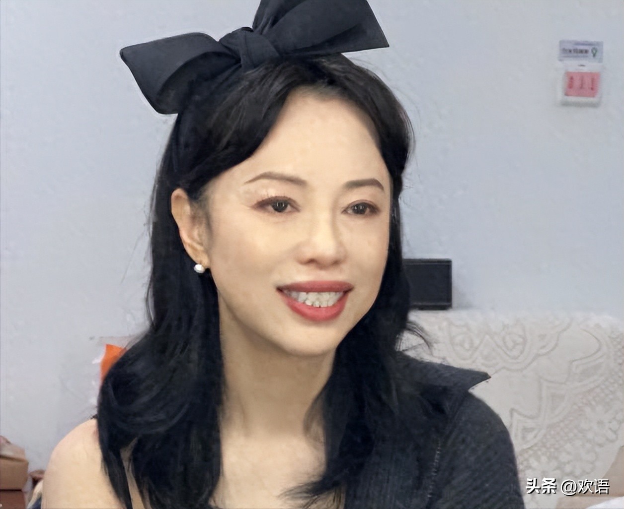 才減肥成功變超美!57歲知名女星「如今臃腫快認不出」 慘白崩壞照網嘲:「被打回原形了...」