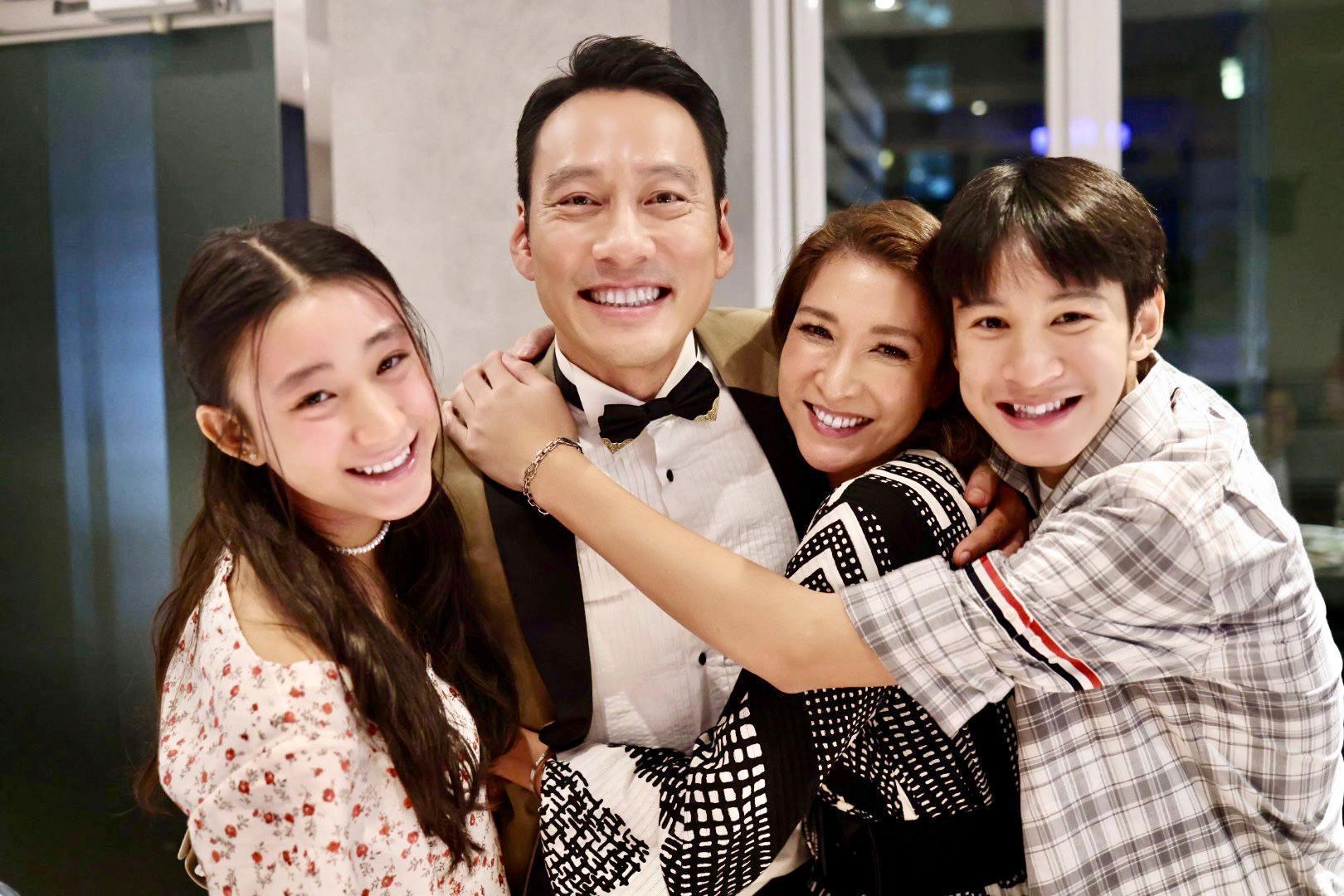 艾力克斯停車90分鐘「車門忘了關」！回來後「一看車上狀況」：這就是台北