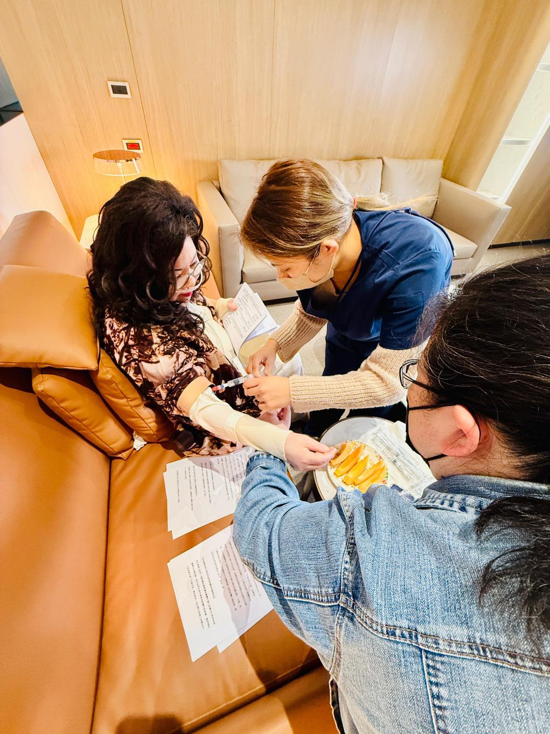 治療癌症傷到！67歲陳文茜驚曝「臉腫成太陽餅」　堅持「扎針也要錄影」無奈曝現況