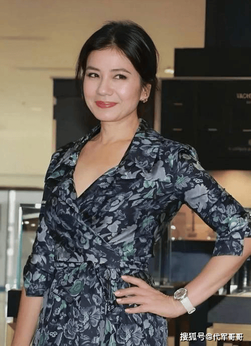 65歲「昔日第一美人」近況曝光！老公猝逝「守寡18年未再嫁」　被偶遇「孤苦伶仃生活」卻被讚翻