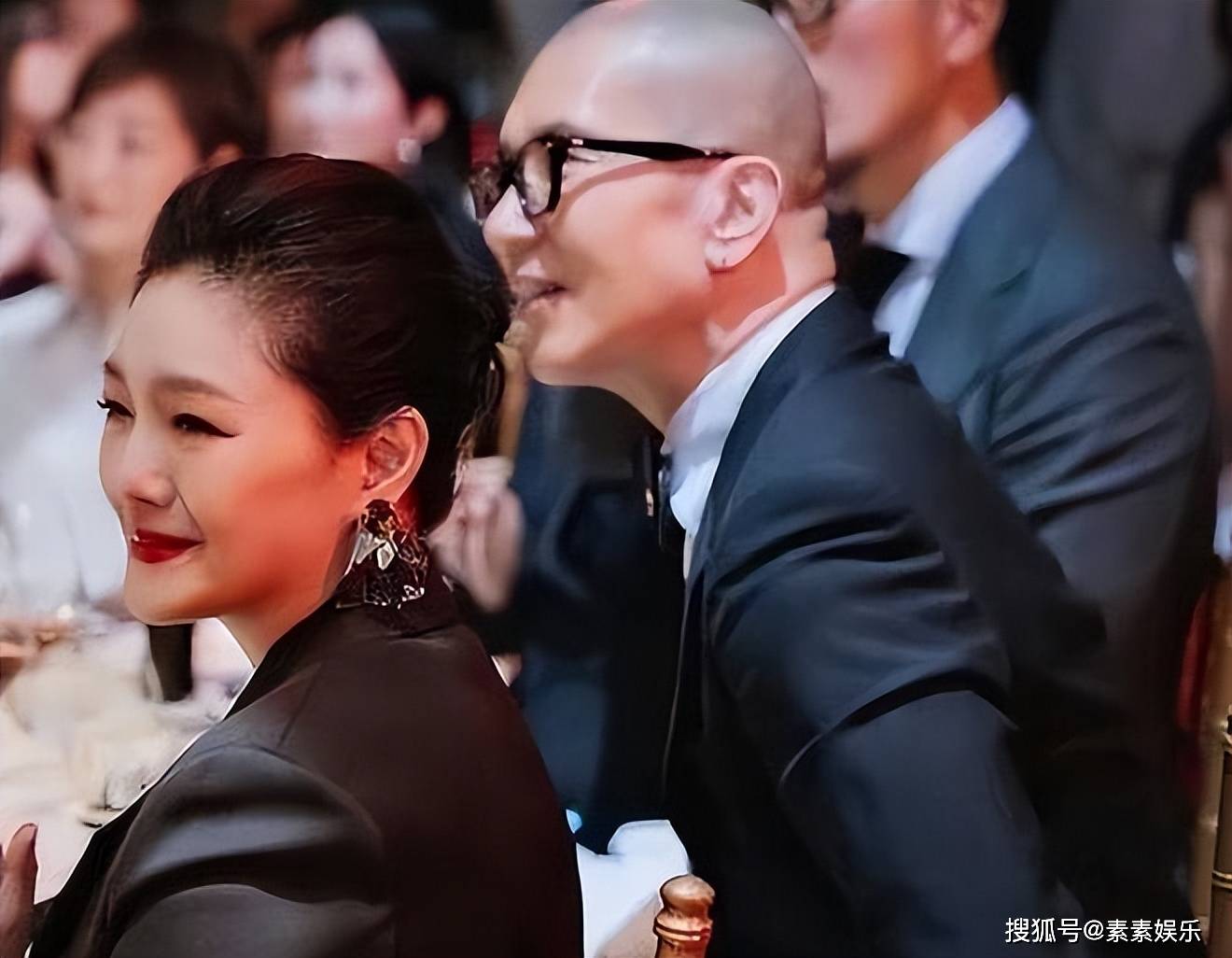 粉絲探望大S墓地！驚見「墓碑上一畫面」震撼淚喊：用情太深了