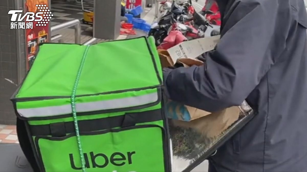 外送員好眼熟！竟然是「1.6兆企業副總裁」　哭喊「最抗拒1事」：我碩士畢業欸
