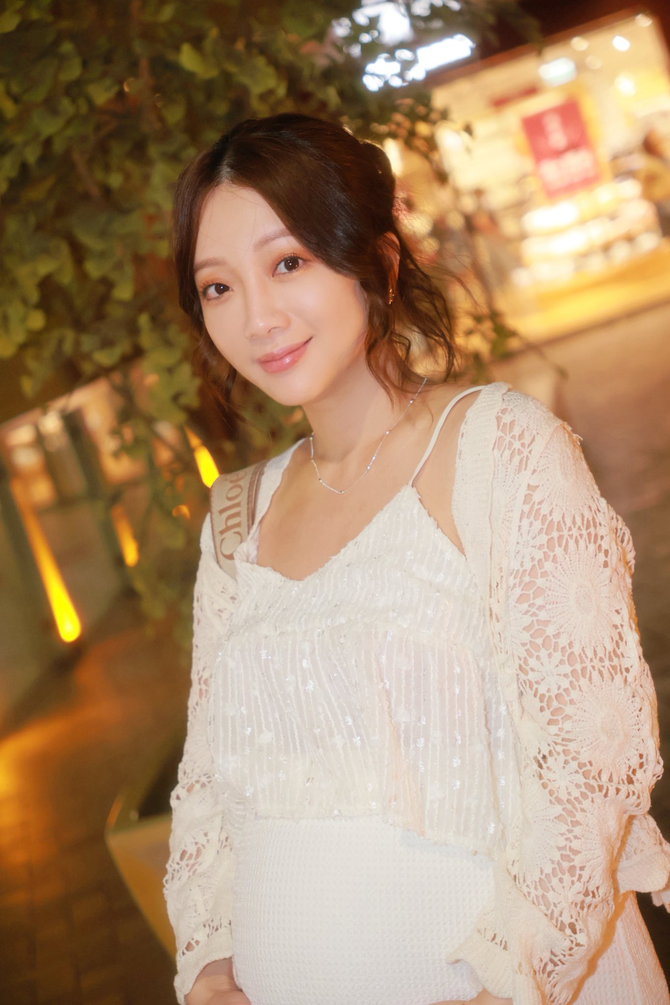 結婚才短短4年！台灣女星尪「認狂跑酒店」月噴30萬　她哽咽淚崩：「好像被吃定了...」