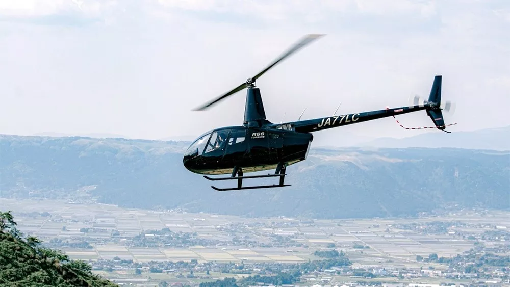 快訊／觀光直升機驚傳「墜落日本火山口」！台灣2遊客失聯「身分曝光」