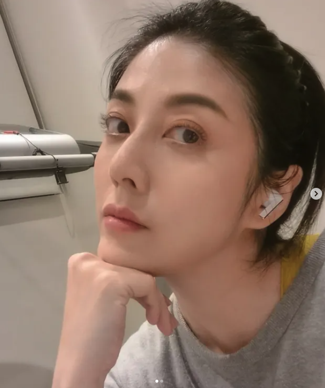 新一代凍齡女神！46歲韓瑜曬「素顏運動照」宛如女大生　破尺度「大開深V好身材包不住」網全暈❤️