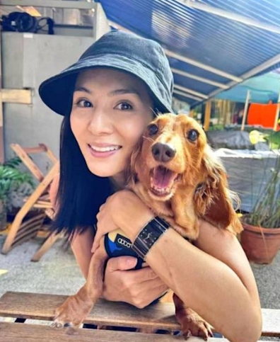 金城武也為她著迷！清新教主「婚後淡出13年」　罕曝近況「51歲素顏太扯」網愣：以為大學生