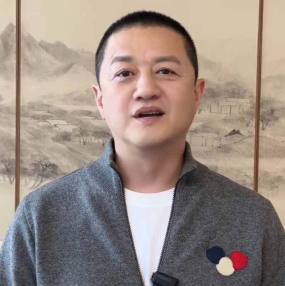 創辦醫院欠上億！54歲大咖男星「體檢查出淋巴癌」　他親自公開病況：「我沒時間恐懼了...」