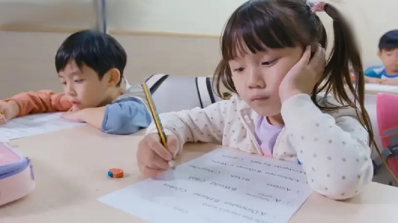 全台家長都該看看！女兒「考全班最後一名」　媽媽「佛系一句話」網看哭：太有智慧