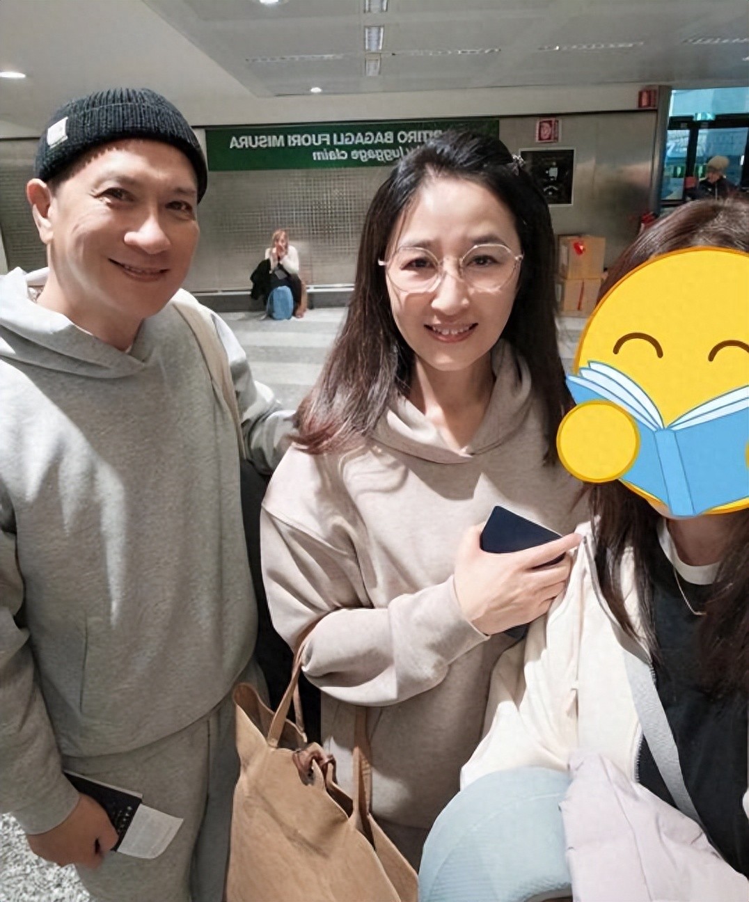 當年比影帝尫還紅！粉絲偶遇「61歲昔日女神」　為愛淡出「被寵愛23年」身旁老公一舉動：嫁對人了❤️