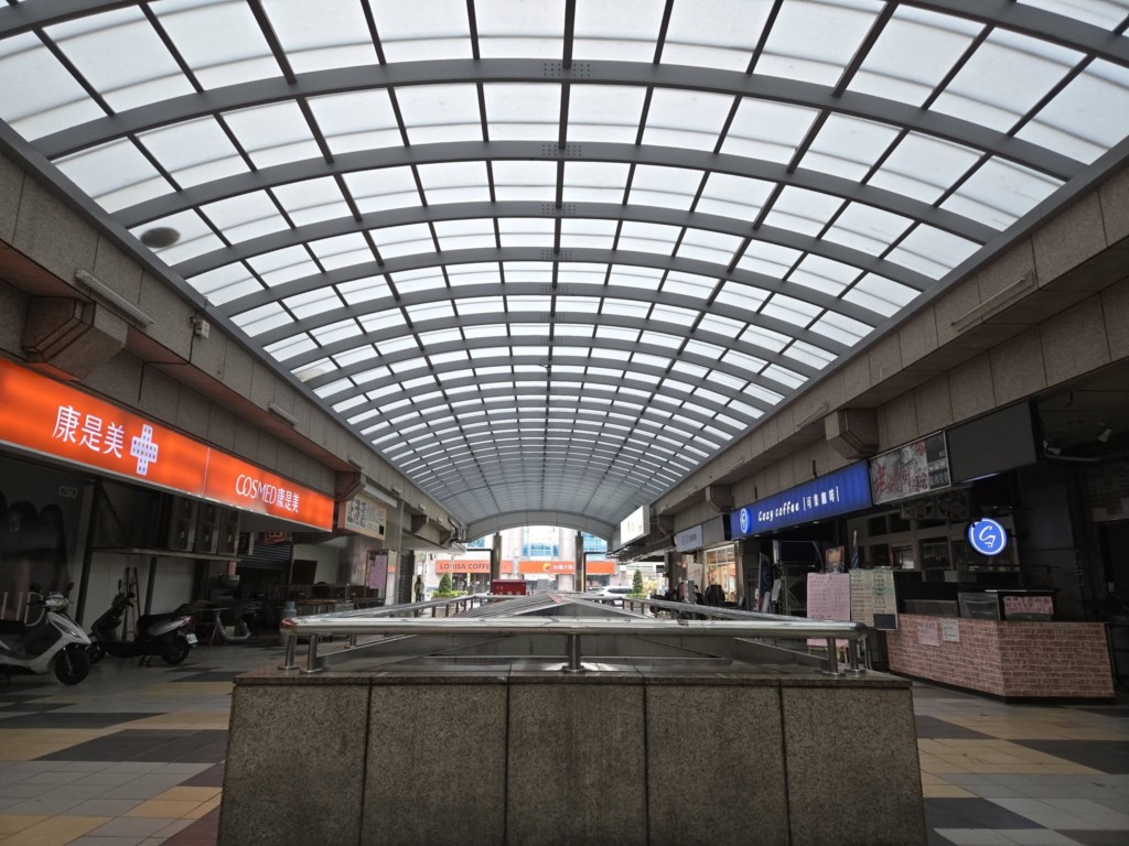 昔是台北縣地標！1商圈沒落「淪為鬼城」　在地人感嘆：曾經熱鬧非凡