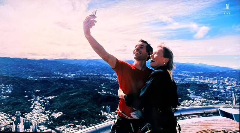 徒手爬上台北101！台灣知名團體「看不下去怒開轟」　嗆聲「已經有5個人死了」