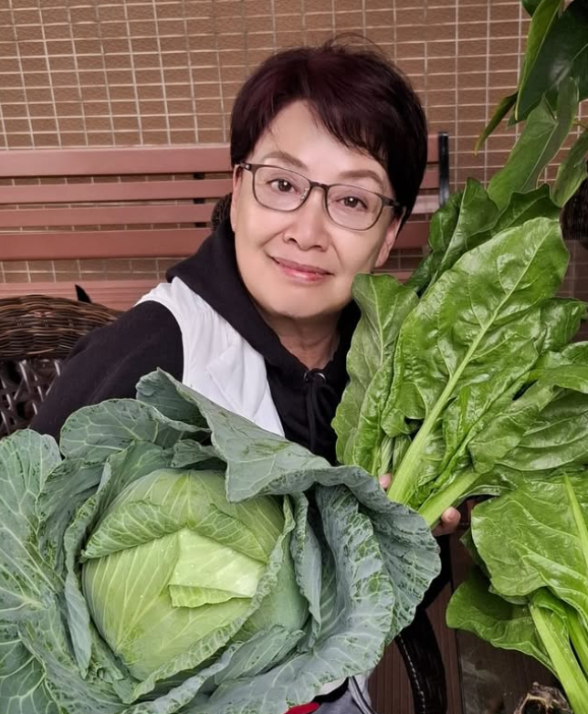 快訊／曾一度癱瘓！69歲資深女星「震撼切除子宮」