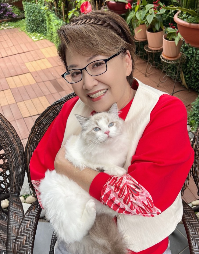 快訊／曾一度癱瘓！69歲資深女星「震撼切除子宮」