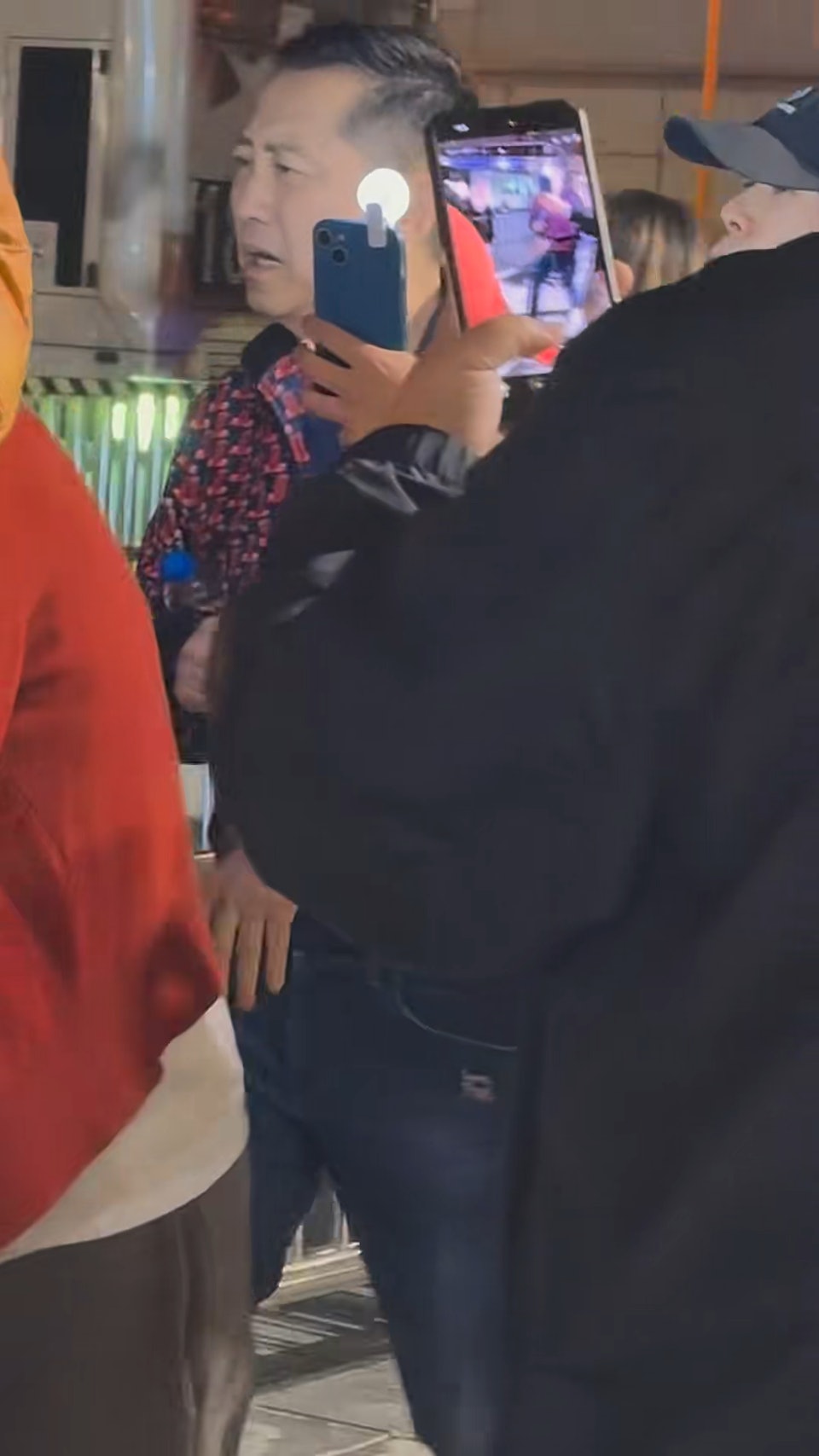 好好先生罕見發怒！哈林「街頭暴怒開罵」　衝突畫面曝光「網卻都挺他」