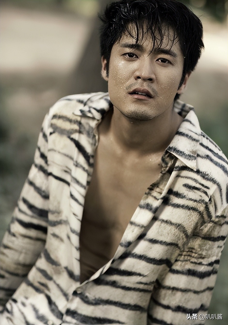 被譽為明日之星!當紅男星「頂樓踱步3小時」墜樓亡 「只留17字遺言」卻救活無數人...