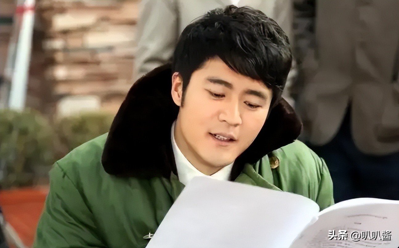 被譽為明日之星!當紅男星「頂樓踱步3小時」墜樓亡 「只留17字遺言」卻救活無數人...