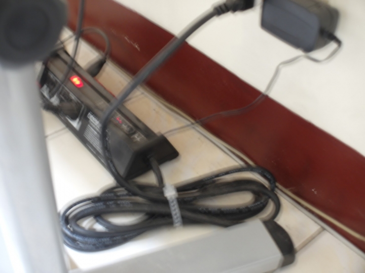 快檢查你家延長線！消防員示警「出現2狀況」死神已在門口：下秒就火災