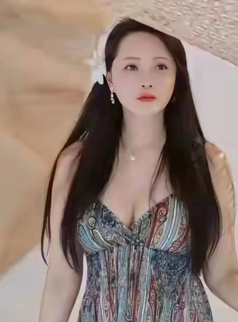 喜迎花甲之年!伊能靜快滿60歲「咬牙鏟肉6公斤」 剪去留10年頭髮「美到變少女」❤️