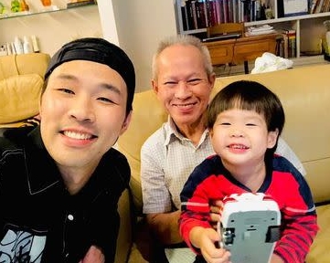 男星驚傳「爸爸過世」!他急奔回家「見最後一面」:見到我才斷氣...