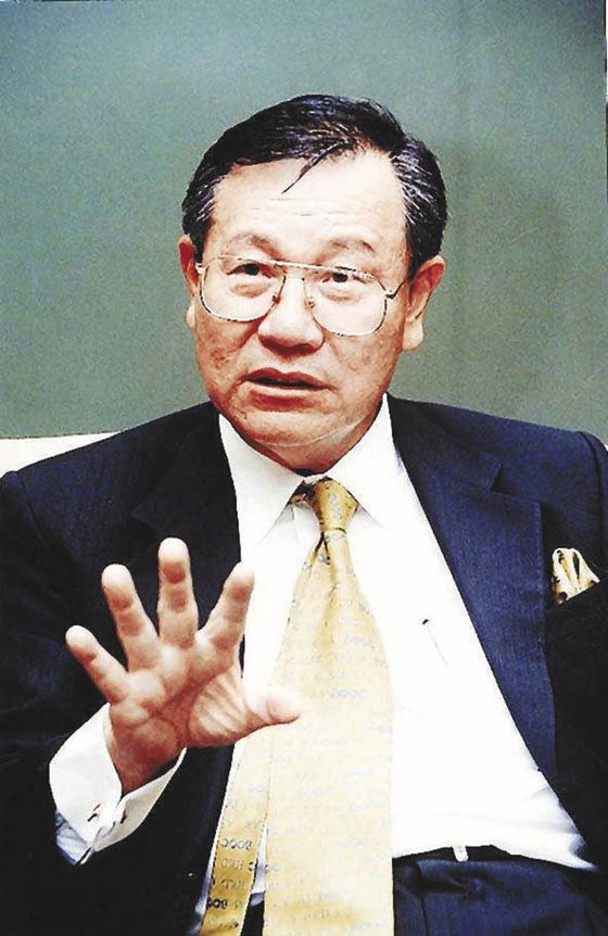 快訊/台灣政壇大老「胰臟癌過世」!生前曾因「頂撞總統被拔官」