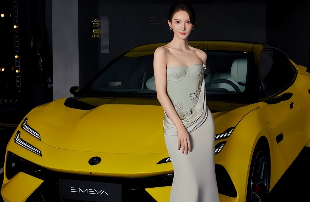 當紅女星「被爆料肇事逃逸」！出事後「竟叫助理頂罪」監視器全都錄...