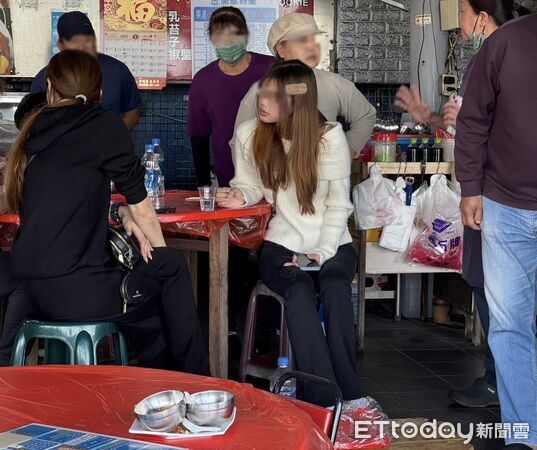 快訊/東港19歲女子「遭船隻猛撞欄杆」!當場被緊急送醫...