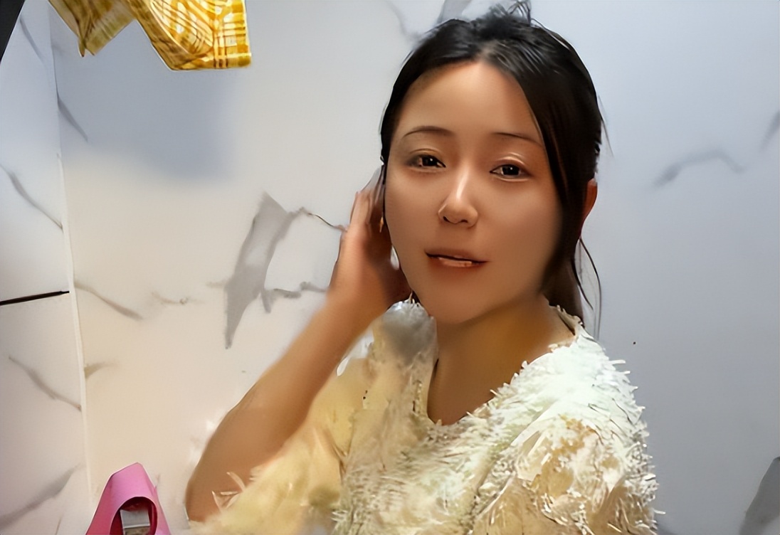 離婚後流落在外!男子不捨「接29歲前表嫂同居」 本是好事一樁「直到女方正臉曝光」網全暴動了...