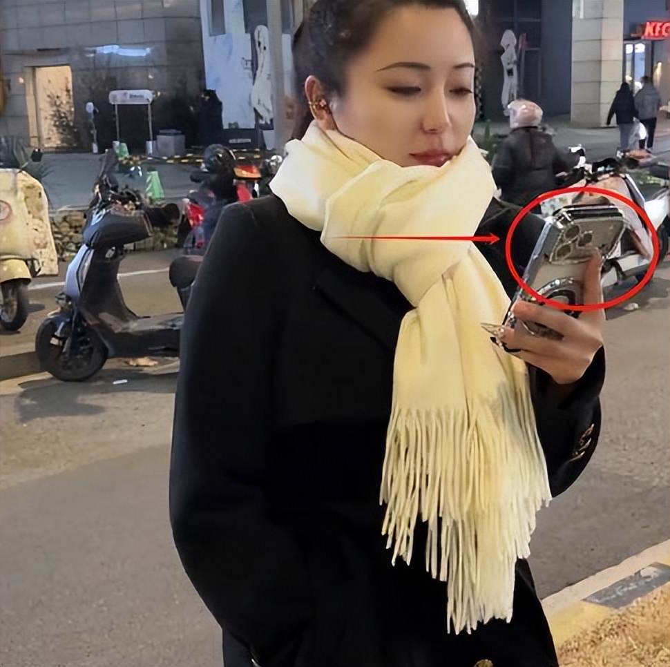 離婚後流落在外!男子不捨「接29歲前表嫂同居」 本是好事一樁「直到女方正臉曝光」網全暴動了...