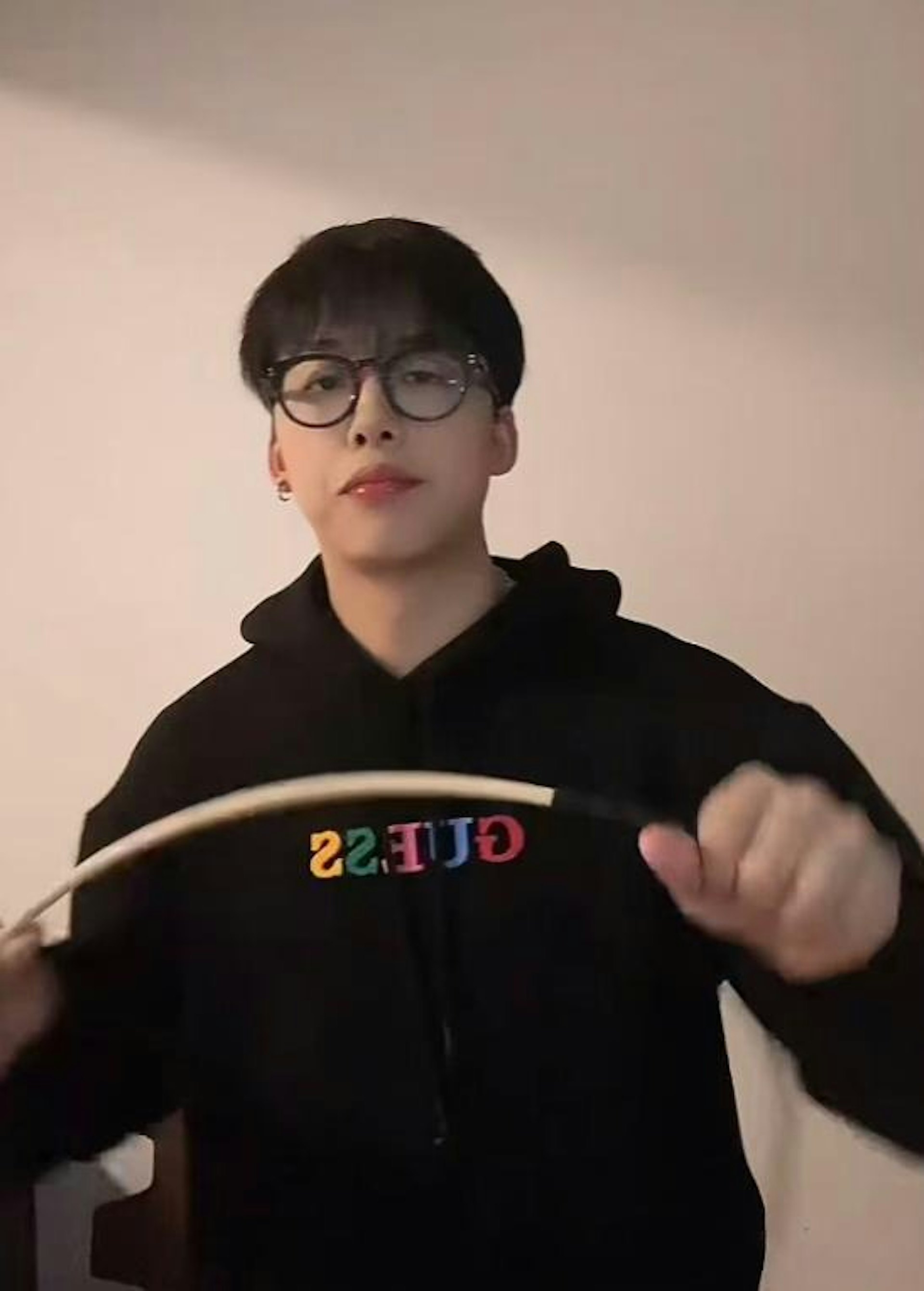 快訊/知名男神「驚傳睡夢中猝逝」!生前模樣曝光「嘴唇早已發紫」