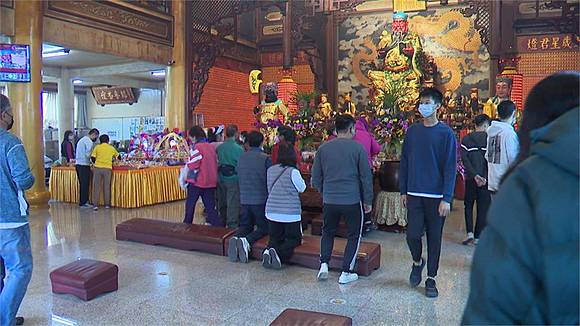 2026首支國運籤!高雄五甲關帝廟「午看造福照財神」 運勢曝光「他曝神明警告了」