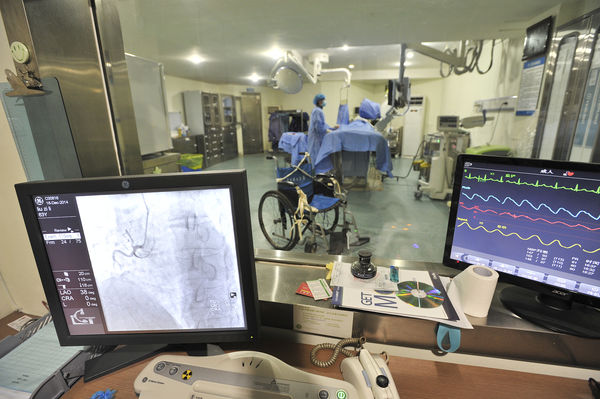 想要更大的鳥!知名億萬大咖驚傳「手術台上身亡」