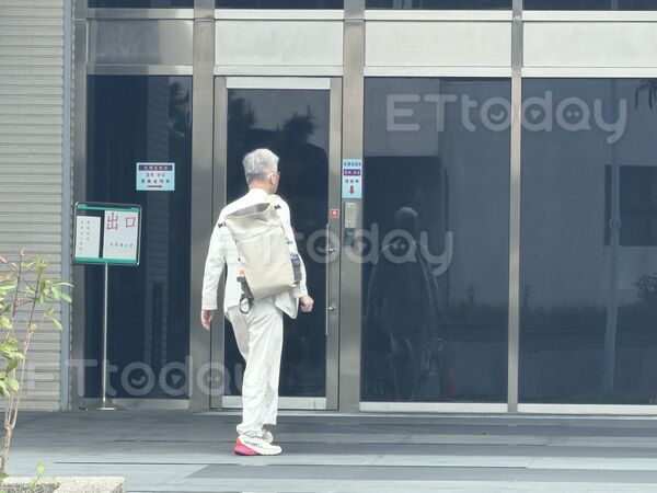 曾交往嫩模!63歲台灣醫界權威「驚傳過世」 生前遭提告「孤獨走進地檢署」成最後身影