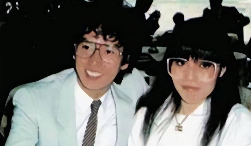 愛上大22歲已婚天王!最強狐狸精「靠生兒逼走原配」入主豪門 30年後「近況讓人直搖頭」:太不堪了...