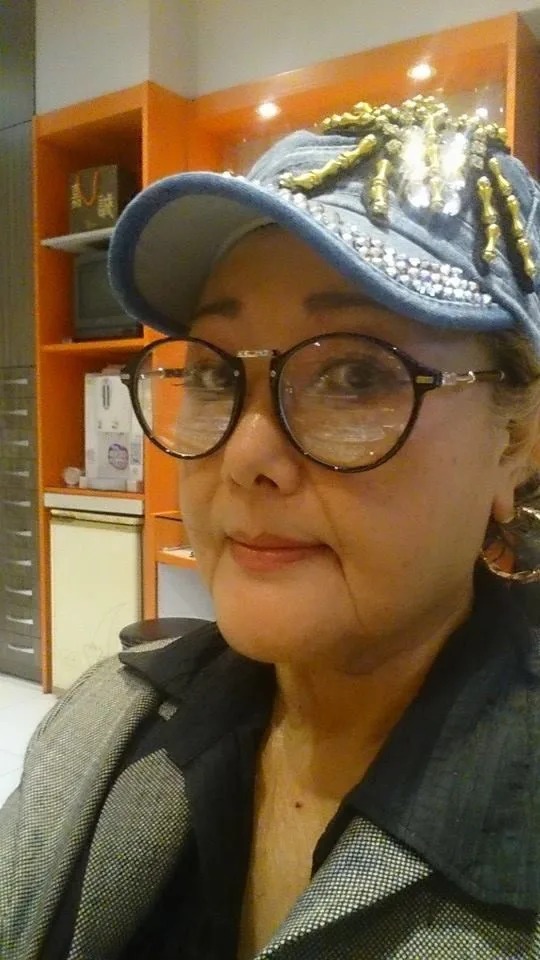 當年紅到東南亞！82歲紅牌歌手「4套房產被敗光」兒只會要錢　獨居無人顧「5天3度送急診」