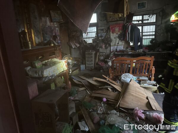 快訊/台中氣爆!民宅遭轟爛「救護人員搶命」現況曝光