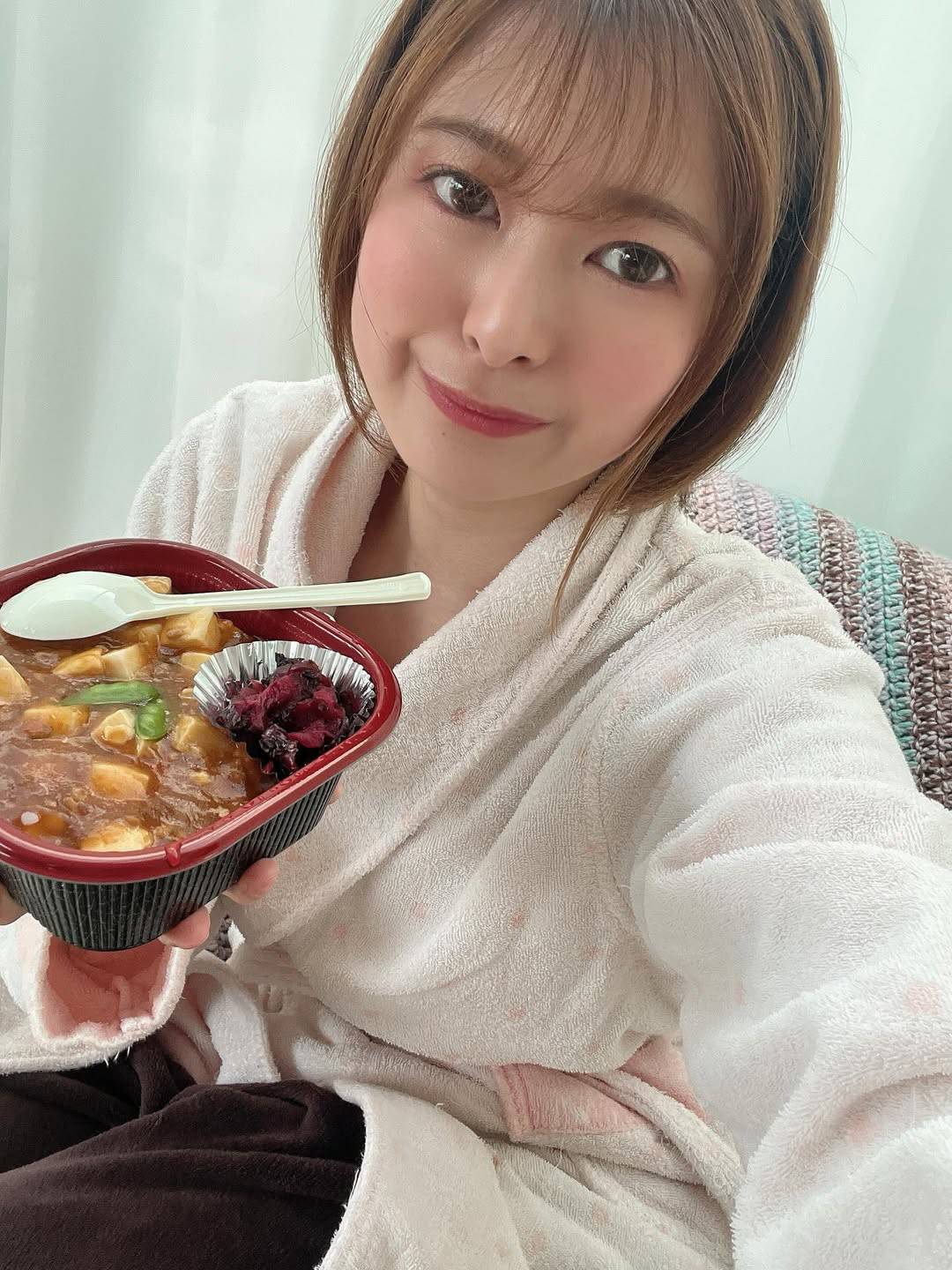 工作太拼出事了!女神罹致命罕病「子宮恐要摘除」 淚喊「可能再也見不到大家」粉絲嚇壞湧入