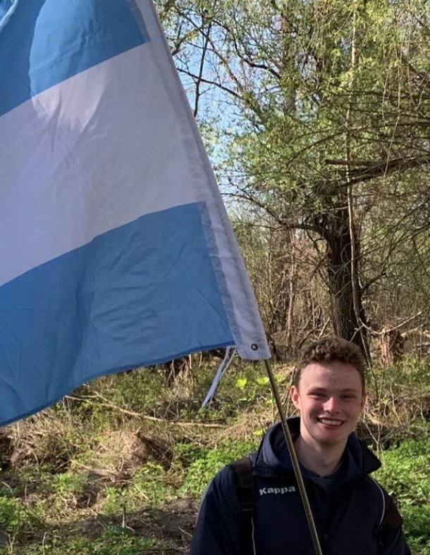 21歲男強闖夜店遭逮！身分曝光「竟是政壇大咖」