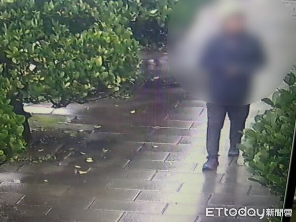 北市師大驚傳巨響！1女子「冒雨衝頂樓跳下」　搶救不治「身分讓人錯愕」