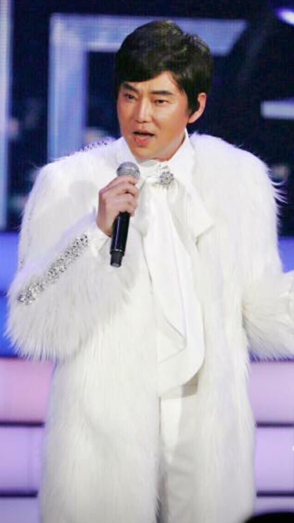 親自排隊2小時！68歲陽帆被爆「私下超暖一面」　不耍特權「對店員做一事」她永生難忘：真正巨星