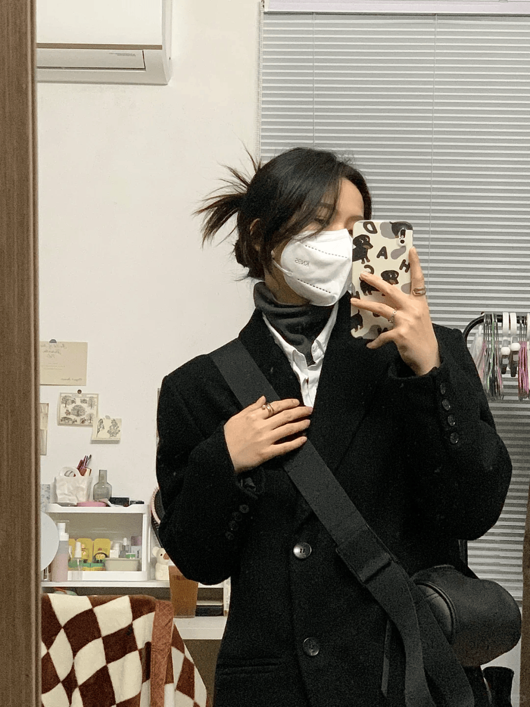 2026年「這一款復古毛衣」又流行回來！　教你「4種穿搭法」保暖又高級：舊衣穿出新時尚