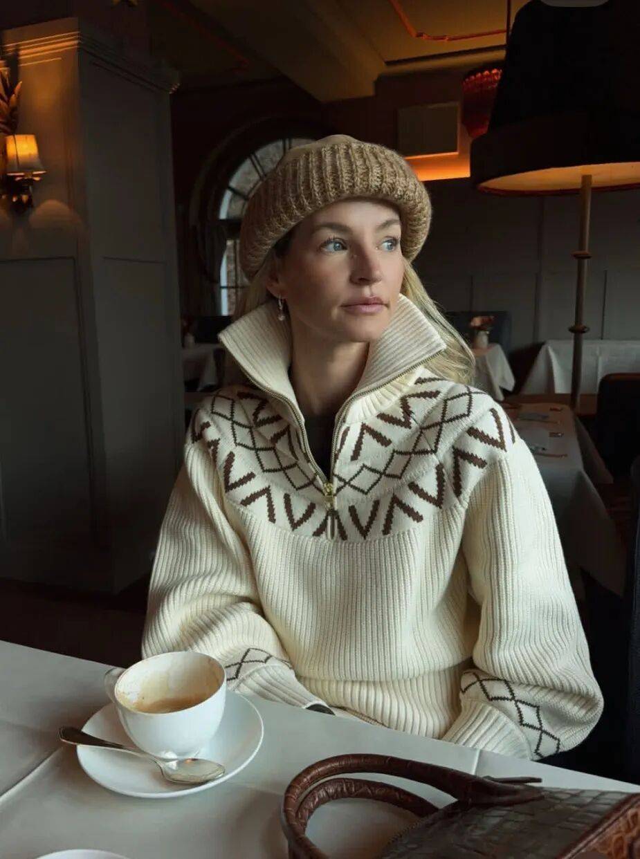 2026年「這一款復古毛衣」又流行回來！　教你「4種穿搭法」保暖又高級：舊衣穿出新時尚