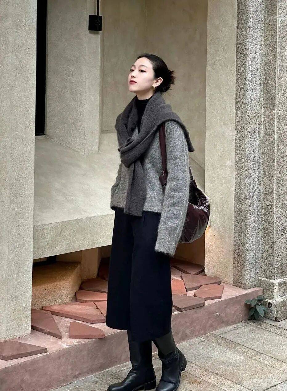 2026年「這一款復古毛衣」又流行回來！　教你「4種穿搭法」保暖又高級：舊衣穿出新時尚