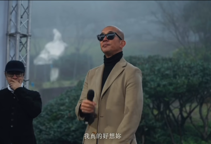 大S雕像被酸完全不像！年輕舊照被挖出「根本一模一樣」　網淚喊「是歐巴初見的小女孩❤️」