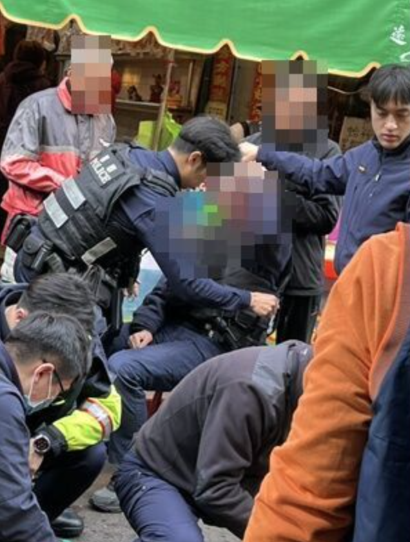 快訊／苗栗市場砍人！警察遭砍噴血「勇男幫壓制中槍」