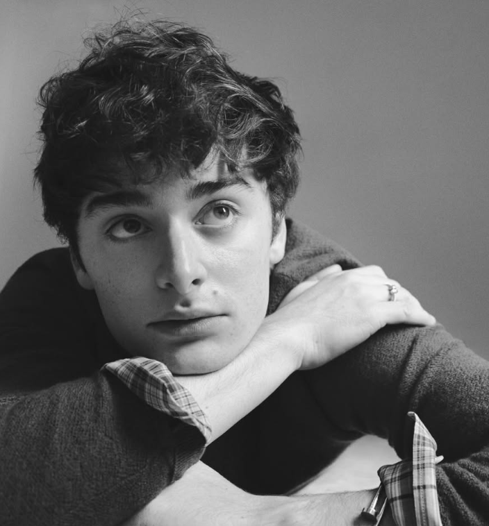 藏深櫃18年！爆紅男童星「出櫃認愛男人」　向家人坦白反應惹淚