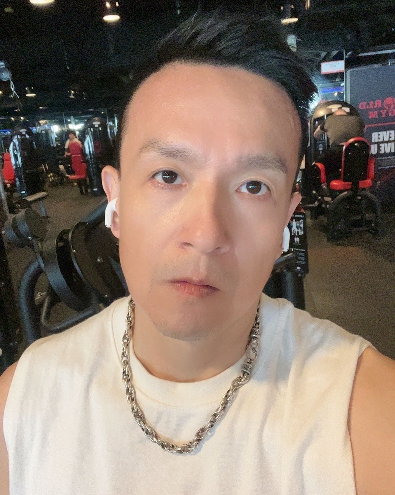 原本想進一步交往！小鐘曖昧對象開口「月給8萬才交往」　他笑笑殺價「兩人後續發展」讓人傻了