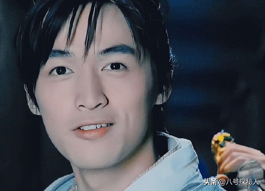 她為護自己而死！43歲男星承諾「贍養女方父母」　20年後成為人夫「下秒舉動太催淚」：沒忘記祂...