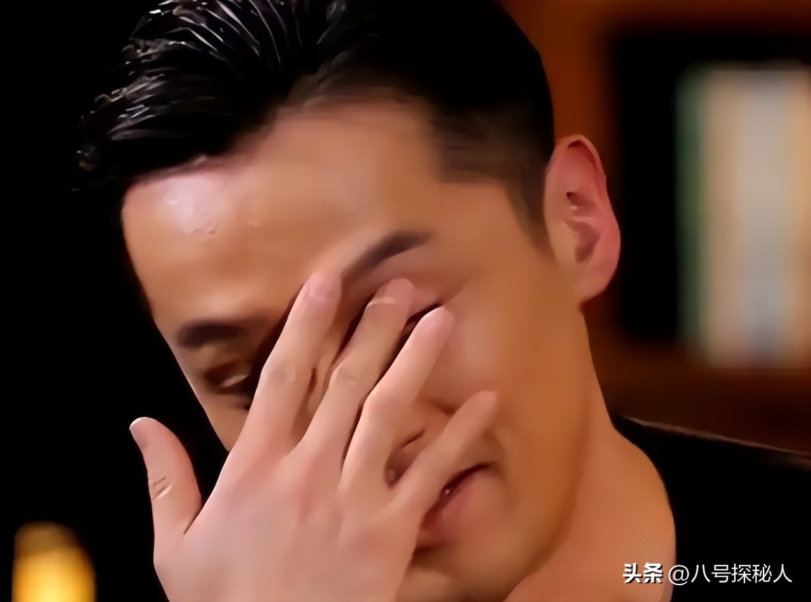 她為護自己而死！43歲男星承諾「贍養女方父母」　20年後成為人夫「下秒舉動太催淚」：沒忘記祂...