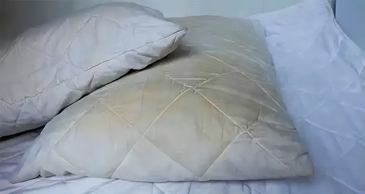 根本像在房間放毒！被子「用超過這個時間」就該丟掉了