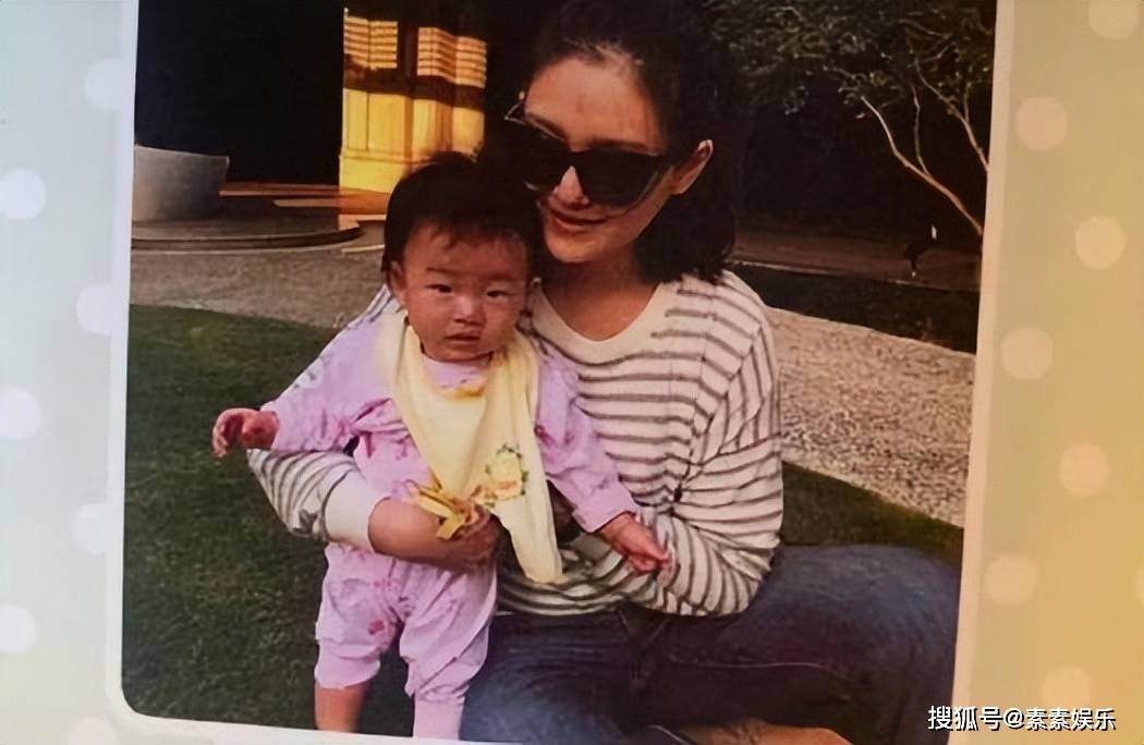 逝世滿一年！大S雕像儀式「卻不見親生兒女」引熱議　直到玥兒「低調露面照曝光」網淚：她一直記得...